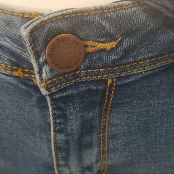 Blue Age Better Butt Jeans - Picture 9 of 11